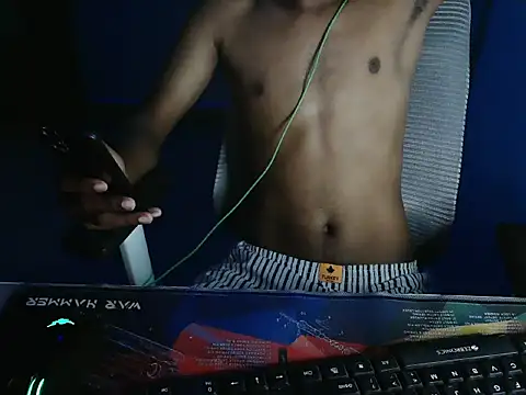 Snapshot of Vuddy4u chatting on 07-21-26, 01:35 Vuddy4u online show from 07-21-26, 01:35