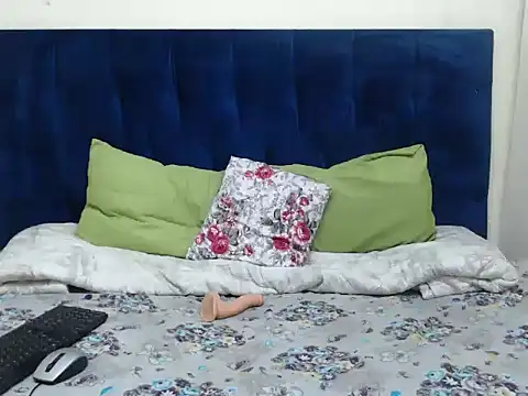 LilShyBabeX online show from 04-18-26, 07:58