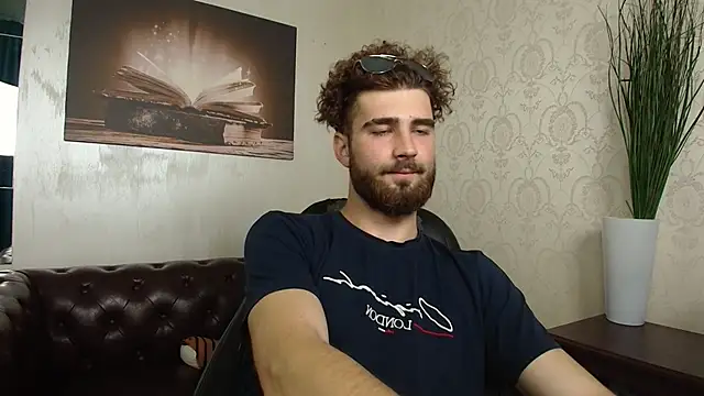 KyloEast online show from 06-21-26, 07:22
