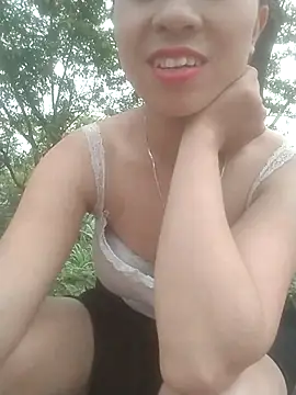 Snapshot of Zara-Lina chatting on 04-21-26, 01:07 Zara-Lina online show from 04-21-26, 01:07