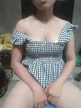 Snapshot of Zara-Lina chatting on 04-22-26, 02:58 Zara-Lina online show from 04-22-26, 02:58