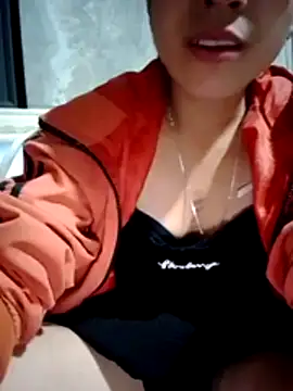 Snapshot of Zara-Lina chatting on 05-04-26, 11:50 Zara-Lina online show from 05-04-26, 11:50