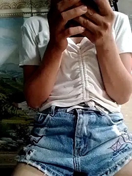 Snapshot of Zara-Lina chatting on 05-27-26, 04:42 Zara-Lina online show from 05-27-26, 04:42