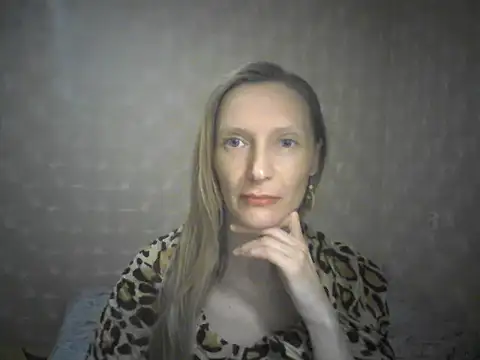 LunaBelle8 online show from 04-18-26, 07:07