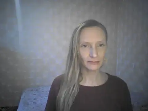 LunaBelle8 online show from 05-12-26, 04:59