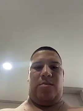 Snapshot of Patricio_02 chatting on 05-17-26, 03:59 Patricio 02 online show from 05-17-26, 03:59