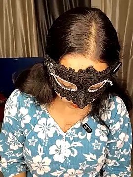 Snapshot of couple_hot43 chatting on 06-01-26, 07:26 couple hot43 online show from 06-01-26, 07:26