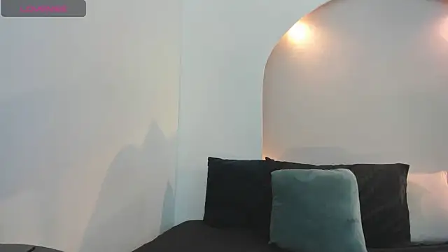 lucy rouse1 online show from 04-30-26, 01:06
