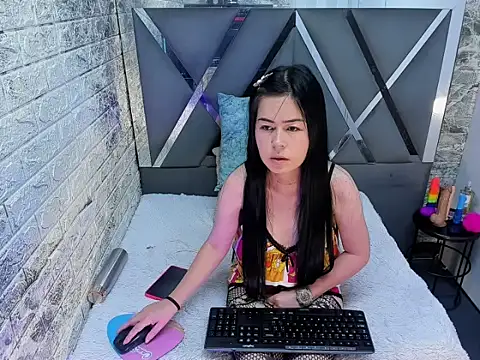 julietaflame online show from 05-12-26, 01:08
