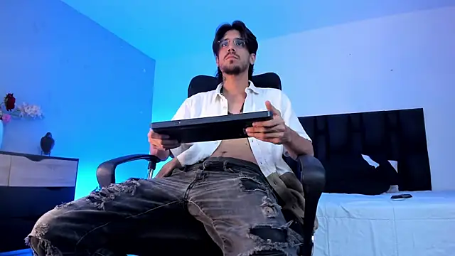 Dannyperlaza online show from 04-23-26, 03:30