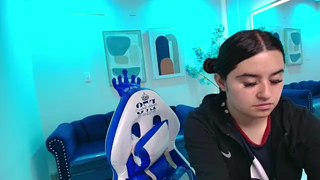 Anya Volke online show from 05-11-26, 07:11