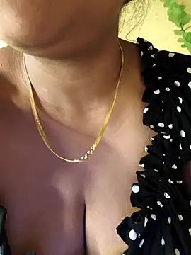 Snapshot of Newragini chatting on 05-10-26, 08:25 Newragini online show from 05-10-26, 08:25