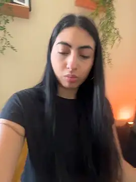 Snapshot of Lily_Rush chatting on 06-16-26, 01:03 Lily Rush online show from 06-16-26, 01:03
