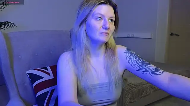 TonyaMeow online show from 06-15-26, 01:19