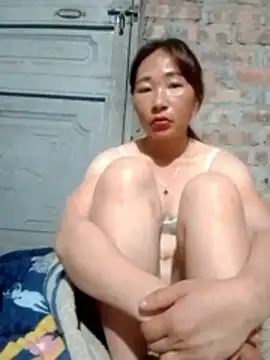 Snapshot of Tieuthu2 chatting on 05-06-26, 12:43 Tieuthu2 online show from 05-06-26, 12:43