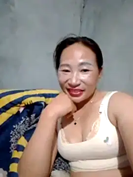 Snapshot of Tieuthu2 chatting on 05-11-26, 02:45 Tieuthu2 online show from 05-11-26, 02:45