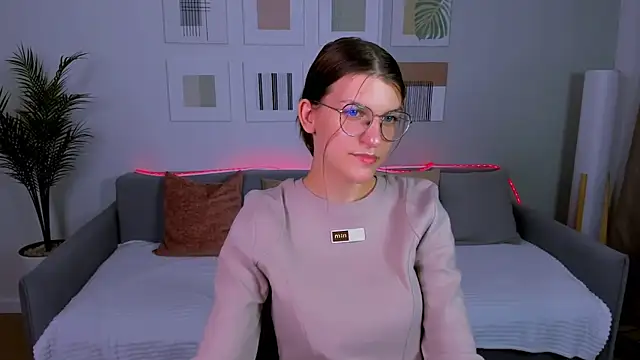 AnnaThorne online show from 04-24-26, 09:34