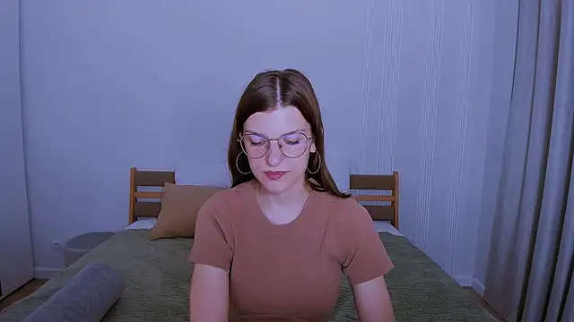 AnnaThorne online show from 05-04-26, 05:14