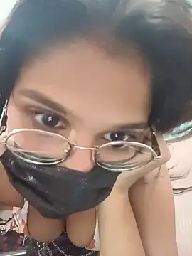 Snapshot of Your_SugarBaby- chatting on 05-31-26, 07:15 Your SugarBaby- online show from 05-31-26, 07:15
