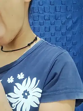 Snapshot of Kamini_rani chatting on 06-18-26, 04:00 Kamini rani online show from 06-18-26, 04:00
