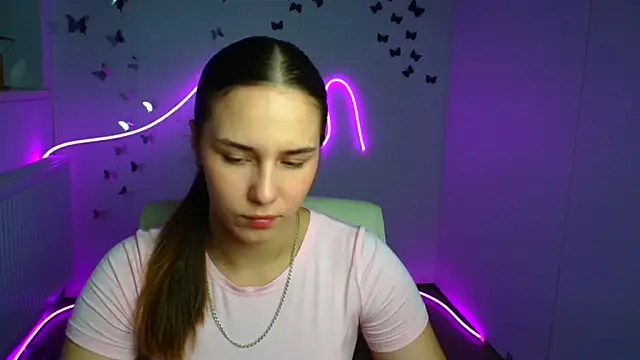 Snapshot of Kyara_ra chatting on 07-27-26, 05:36 Kyara ra online show from 07-27-26, 05:36