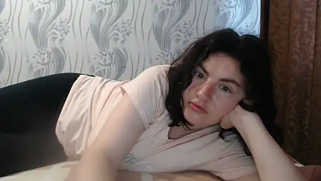 Snapshot of AlinaxJames chatting on 06-08-26, 07:53 AlinaxJames online show from 06-08-26, 07:53