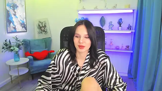 Snapshot of AlicePertim chatting on 05-15-26, 06:37 AlicePertim online show from 05-15-26, 06:37