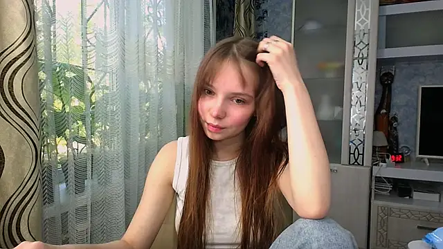Princess Mira online show from 05-18-26, 02:23