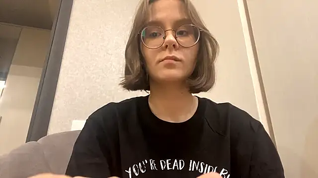 AlmaMitchell online show from 04-19-26, 08:00