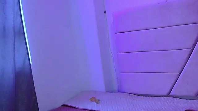 Chiara Angel online show from 04-21-26, 08:44