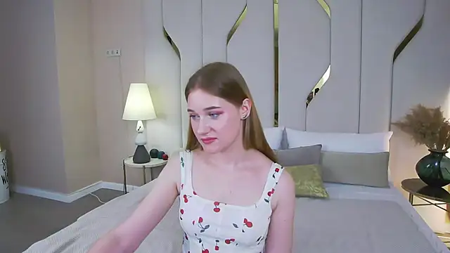 Snapshot of EmmiliRosse chatting on 05-20-26, 10:27 EmmiliRosse online show from 05-20-26, 10:27