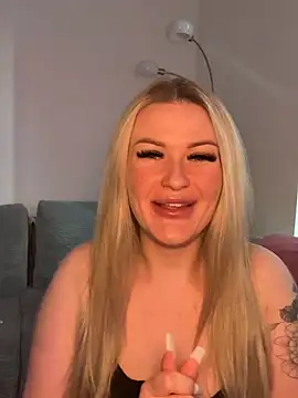 SexyCouple1910 online show from 04-30-26, 05:30