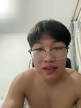 Snapshot of Ycen_ chatting on 05-11-26, 04:15 Ycen online show from 05-11-26, 04:15