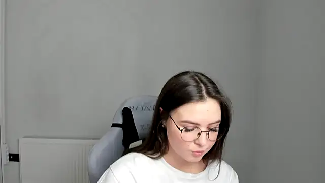 Regina cute  online show from 05-08-26, 11:15