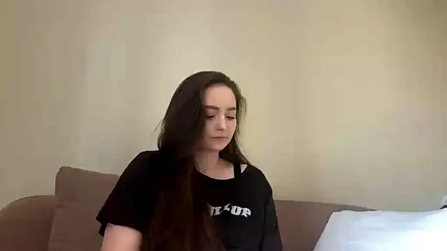 Emilly Cart online show from 04-22-26, 06:38