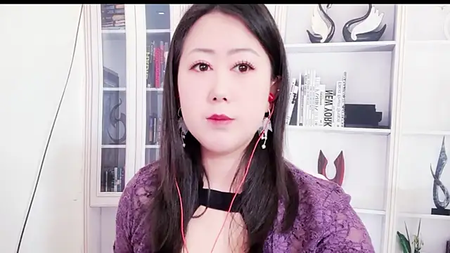 LXU9 online show from 05-09-26, 02:50