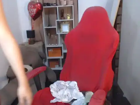 seductive chloe31 online show from 04-23-26, 06:25