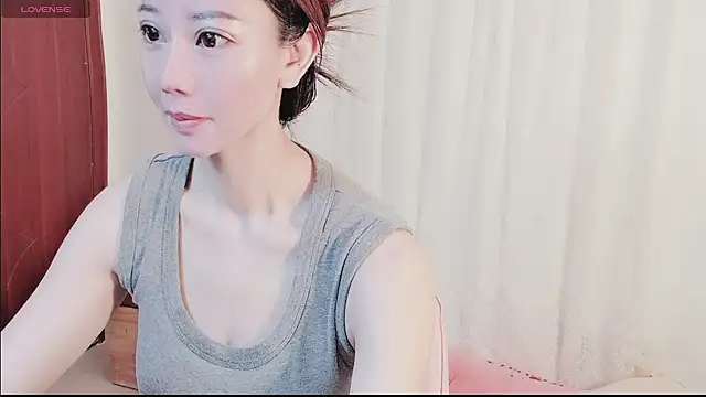 Snapshot of Victoria05031 chatting on 05-05-26, 03:31 Victoria05031 online show from 05-05-26, 03:31