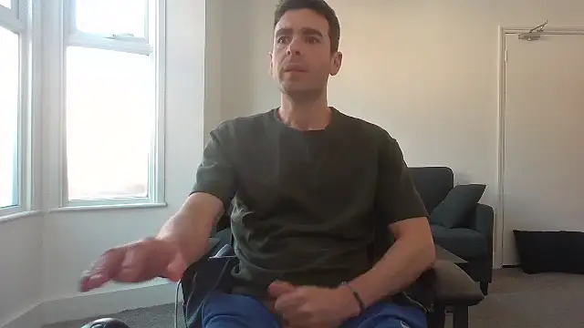 frenchbdmaninlondon online show from 04-23-26, 10:58