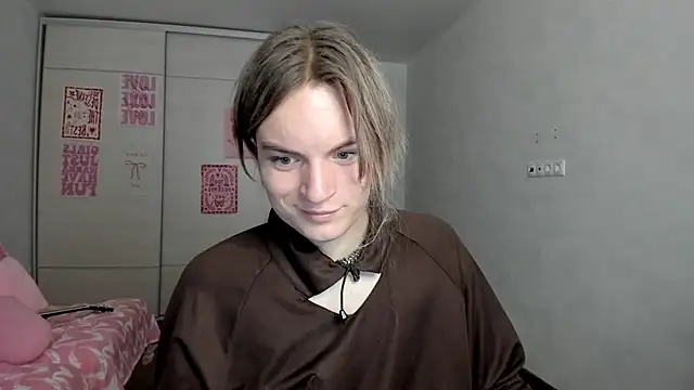 milliKira006 online show from 05-10-26, 07:24