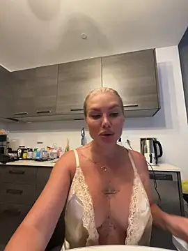 Karen Luxe online show from 05-27-26, 11:46