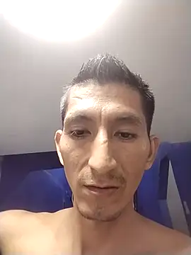 Snapshot of Georgeelmejor13 chatting on 04-18-26, 10:54 Georgeelmejor13 online show from 04-18-26, 10:54