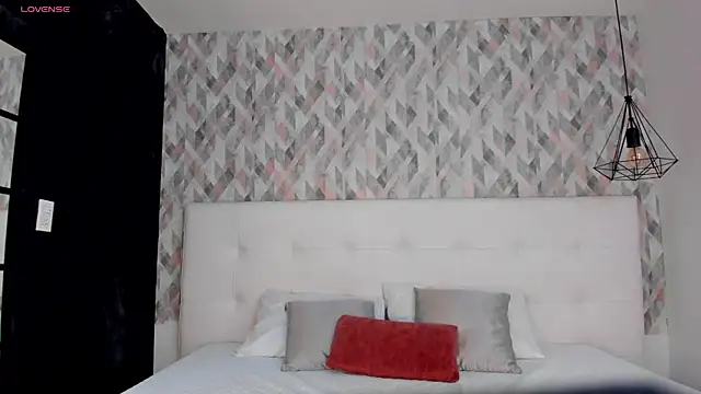Snapshot of MiaJacksson chatting on 07-22-26, 08:33 MiaJacksson online show from 07-22-26, 08:33