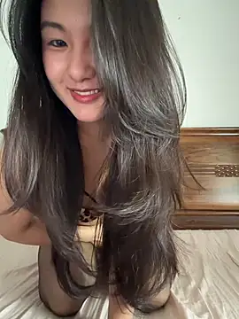 Snapshot of dearBeibeii chatting on 05-19-26, 02:18 dearBeibeii online show from 05-19-26, 02:18