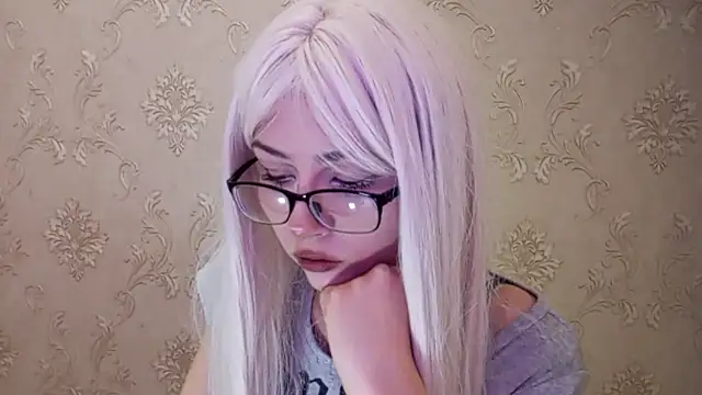 Snapshot of DelicaBrome chatting on 07-18-26, 01:15 DelicaBrome online show from 07-18-26, 01:15