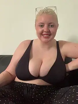 Princessnorth  online show from 04-22-26, 04:08