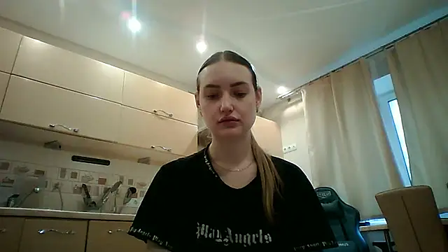 Lisanta online show from 05-01-26, 04:00