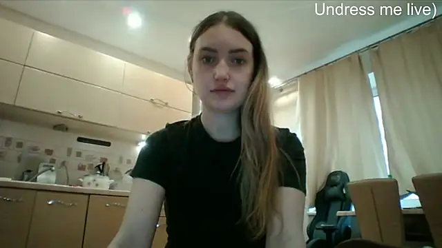 Lisanta online show from 05-19-26, 04:13