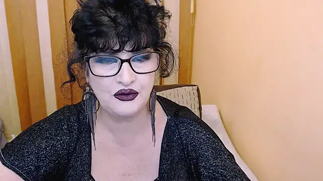 QuuenOfSin online show from 01-02-25, 05:46