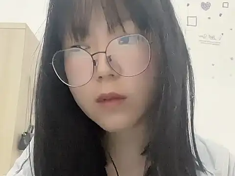 Belle-LL online show from 04-21-26, 11:38